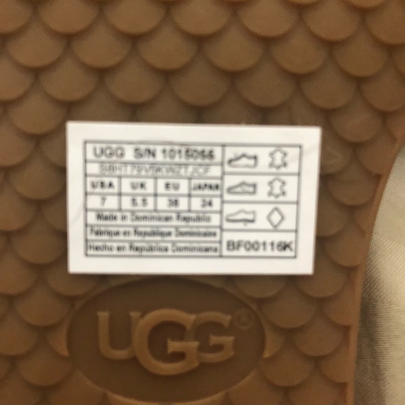 UGG Sandals - Picture 5 of 5